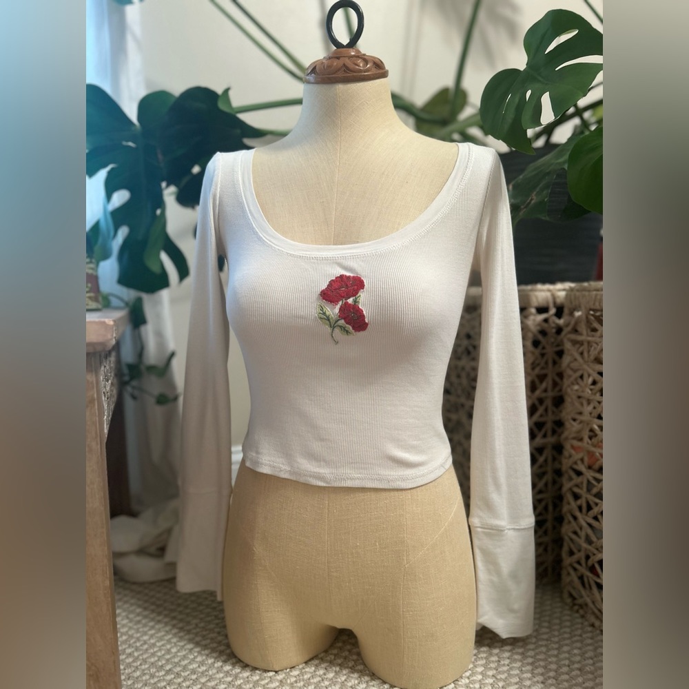 At The Park Embroidered along Sleeve 🌹